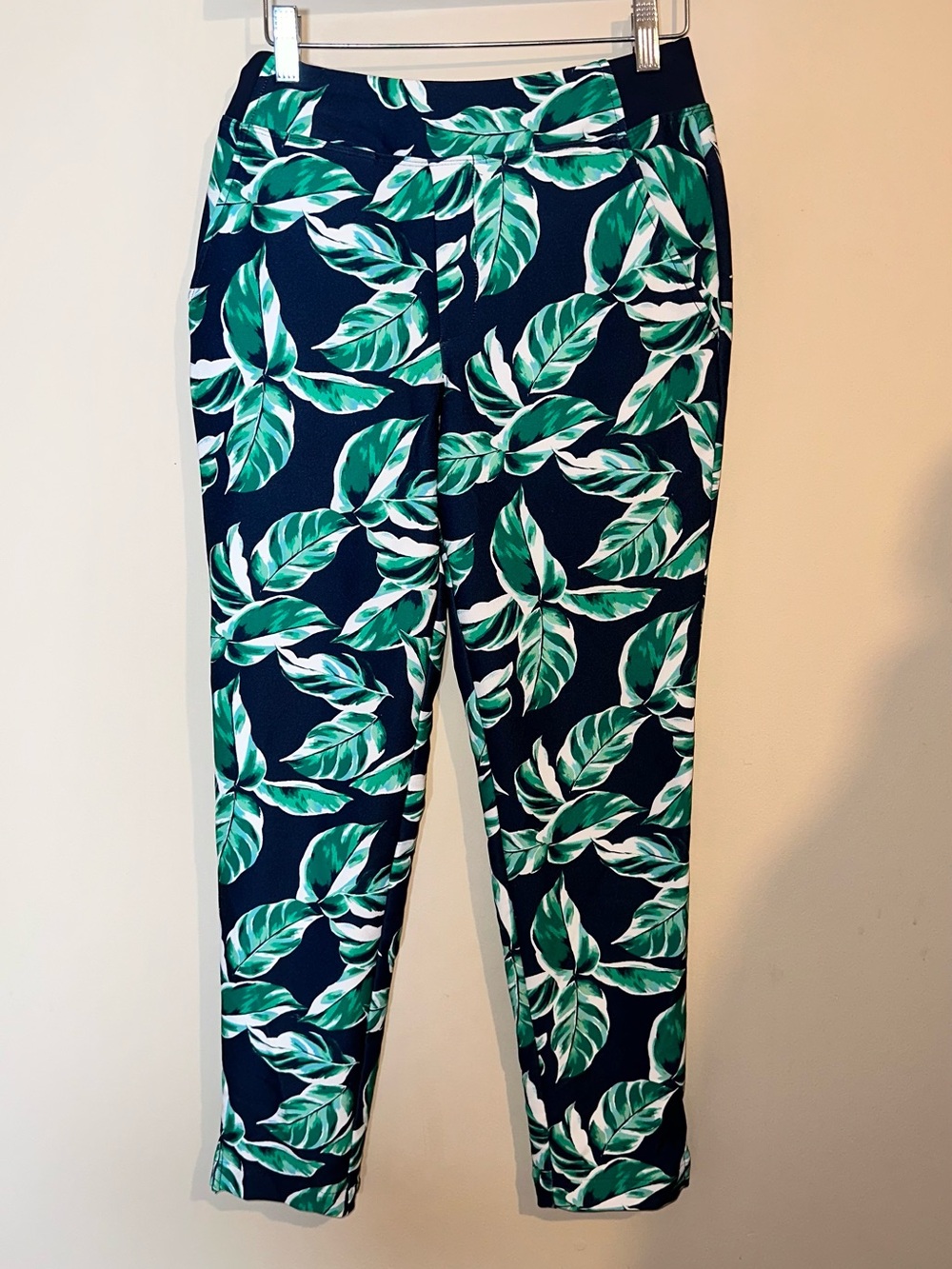 Tommy Bahama Tropical Leaf Print Slim Pants - Navy & Green